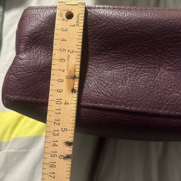 Portland Leather Raindrop Crossbody Floral Embroidered Burgundy Bag - Picture 9 of 13